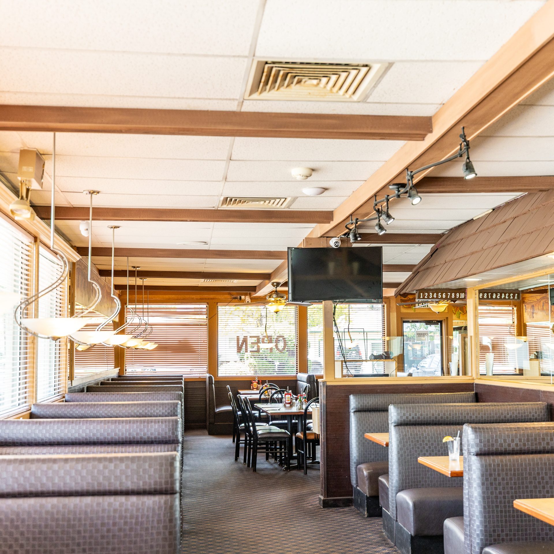 A Comfortable Dining Experience